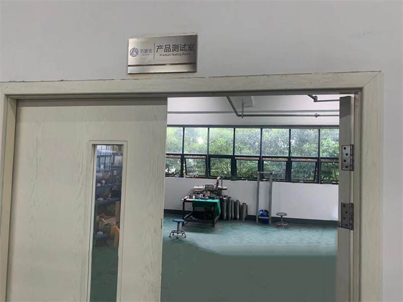 產(chǎn)品測試室.jpg